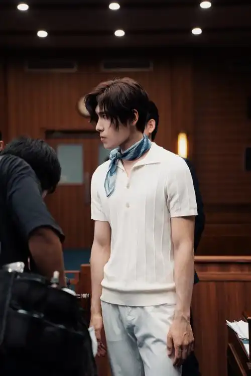 王子异超话91#异触吉发#于光影间捕捉关于纳吉的故事碎片,记录