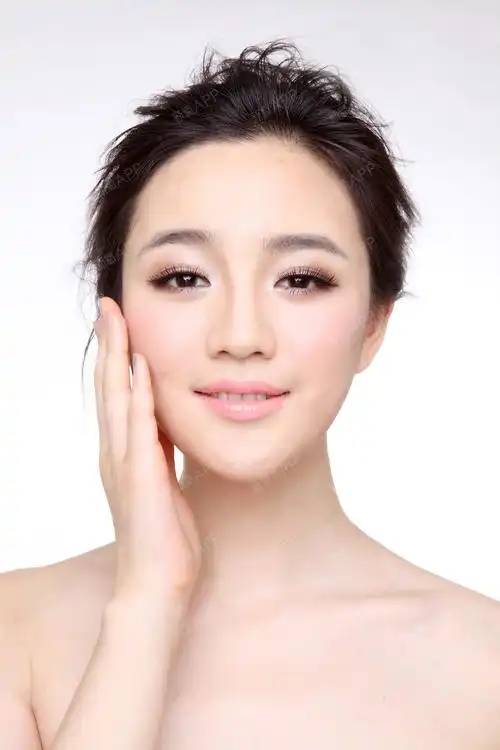 美白淡斑抗衰嫩肤的黑脸娃娃神奇之处