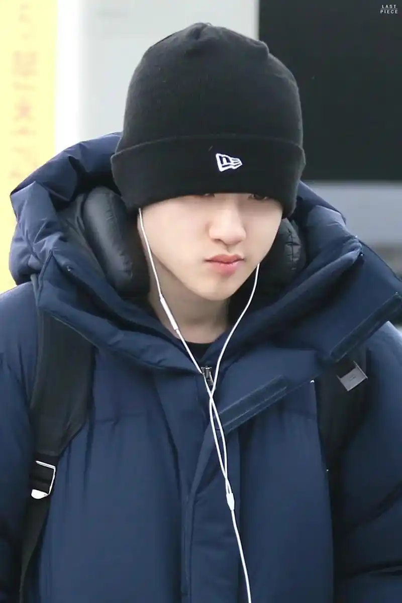 都暻秀 #机场照 - 抖音