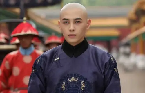 其中,值得一提的是洪尧曾经也参演过《延禧攻略》.