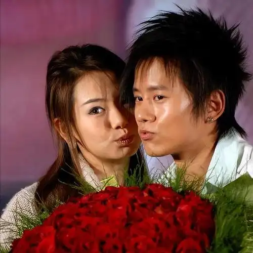 段曦和张杰同居5年传言分手后怒扇谢娜耳光如今41岁无人问津