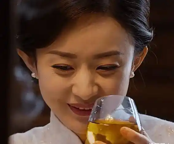 有种"初老"叫赵丽颖生完孩子,一笑起来,这才是32岁真正的样子_眼睛