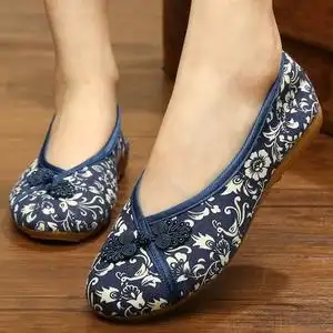 春秋季新款老北京布鞋女鞋绣花平底女单鞋牛筋底中老年老人女布鞋