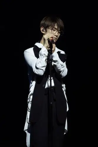 易烊千玺玉尔演唱会 cr:易烊千玺jakesonyee工作室