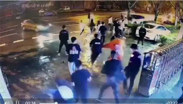 绵竹某酒吧发生打架斗殴紫岩派出所快速处置