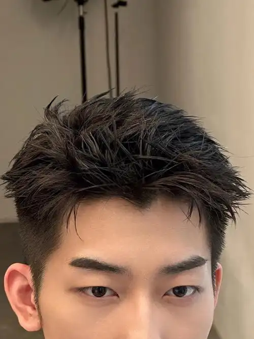 清爽干净的男士发型免打理圆脸方脸都能做