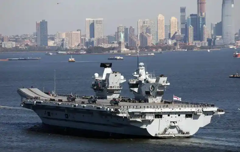 英航母继续巡航表演,此前曾遭受"羞辱",隐患比较多!_英国_北约组织_威