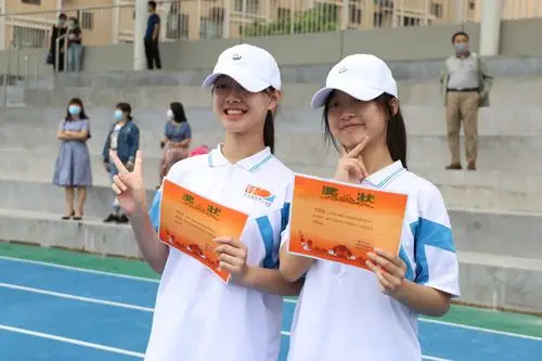 百炼成钢 磨砺青春——西安高新一中分校2023届新生国防教育夏令营结