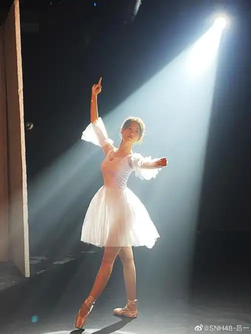 一些不知道怎么调色的生写花絮02吕一超话#追梦之吕 一往无前