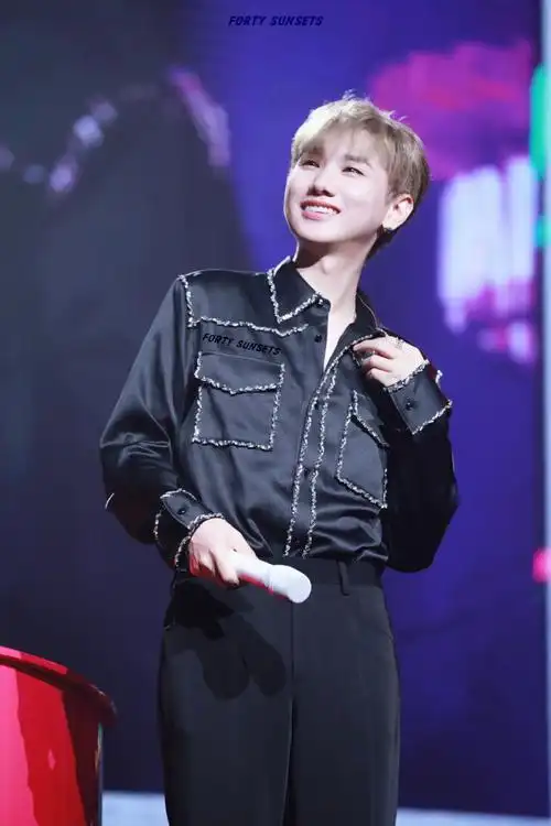 汪苏泷演唱会吃热干面第一人##汪苏泷武汉演唱会