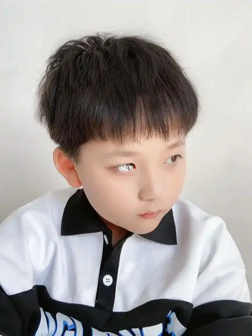 男童发型适合冬天不用打理的男孩发型
