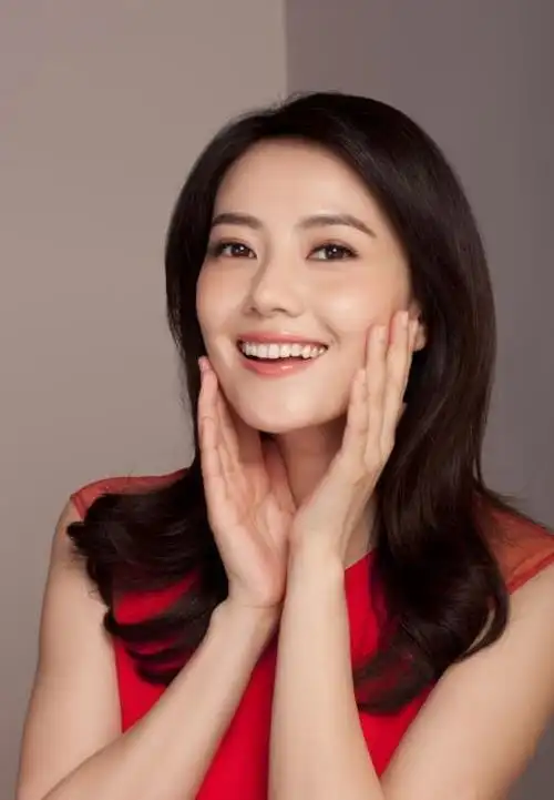 揭露"国民女神"高圆圆不为人知的一面