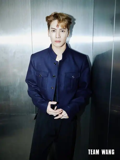 空空如也"2021-06-09              王嘉尔 入目无他人 四下皆是你