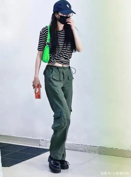 什么是30 女人的精致夏季搭配?看杨幂就知道了,简约风格很出圈