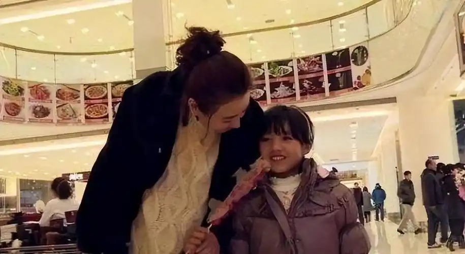 回顾18年后,再看"变形记"主角们各自的境遇,人生差距一目了然