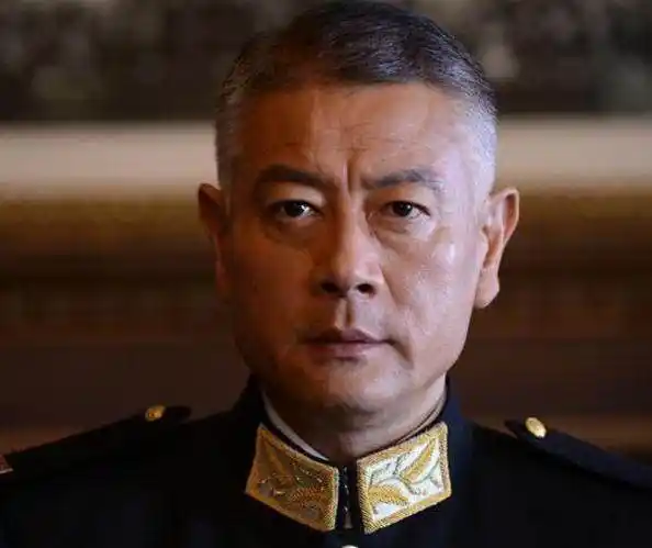 名字中含"刚"字的男星,图一已经86岁了,图五擅长男扮女装!_手机搜狐网