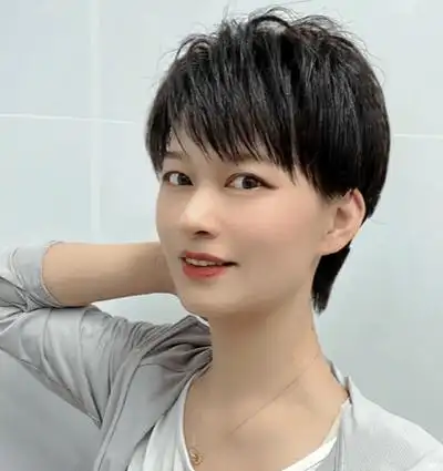 菱形脸颧骨微微突出太阳穴凹陷等女人超过30岁一定要尝试一下超短发