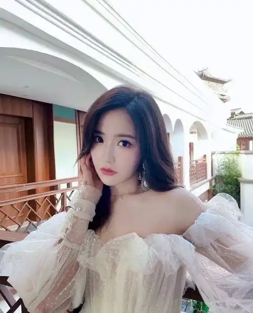 王艺瑾,笑容甜美可人的"甜美系"女神