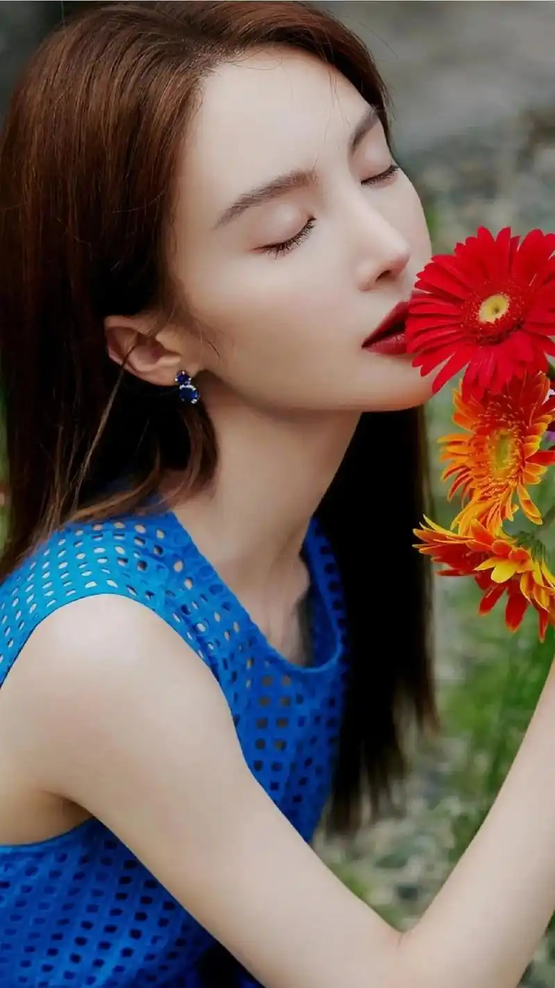 金晨时尚写真笑起来太美小心屏幕炸裂