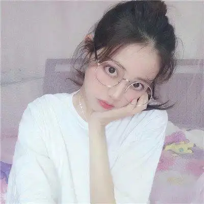 眼镜控头像女霸气精选戴眼镜女生头像