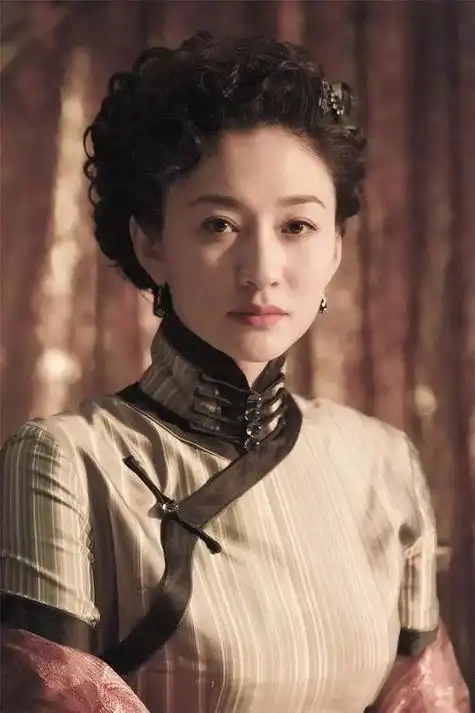 天生不上镜的8位女明星真人个个又瘦又美比照片漂亮10倍