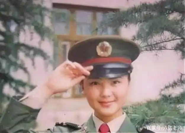 韩红学生时代竟是校花?网友愣是不信!看到年轻时的照片后无言了