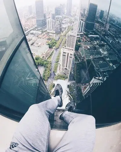 [分享]30张上海的摩天大楼楼顶摄影照片欣赏