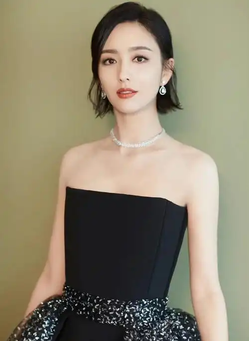 佟丽娅高清优雅迷人写真,温婉可人!