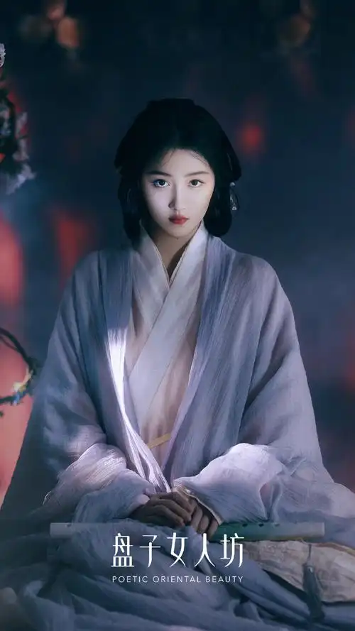 盘子女人坊品牌代言人关晓彤##关晓彤再现撑伞照名场面##关晓彤清冷