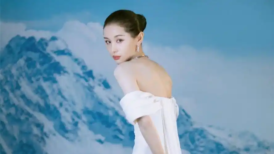 电脑壁纸 明星 大陆明星 王子文妩媚性感迷人写真