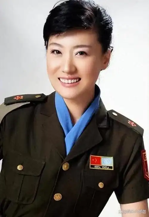 歌手谭晶:歌声嘹亮,为科学家丈夫生双胞胎,生活幸福甜蜜