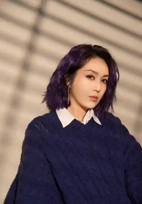 杨千嬅宣布加盟华纳与林峯做同门,网民期待二人有新合作_有合作_双方