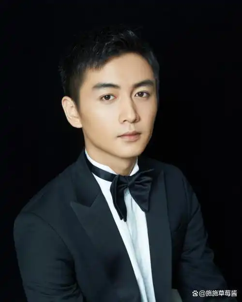 盘点那些留过胡子的男星,朱一龙略显沧桑,杨烁难以认出