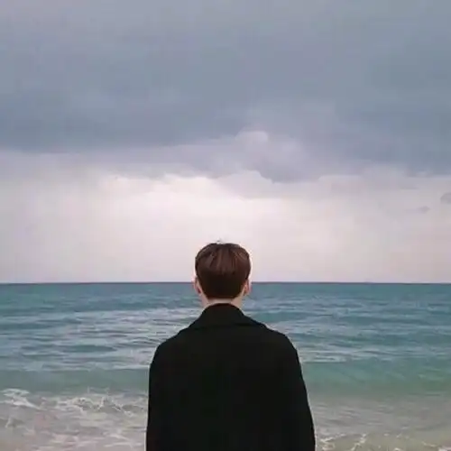 酷炫背影男生头像帅到爆炸啊