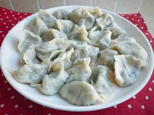 饺子怎样做好吃?试试这道广西风味的西葫芦水饺,保证你喜欢!