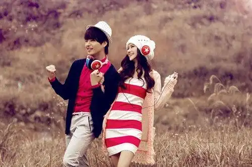 恋爱说说带图片_恋爱的感觉甜甜蜜蜜