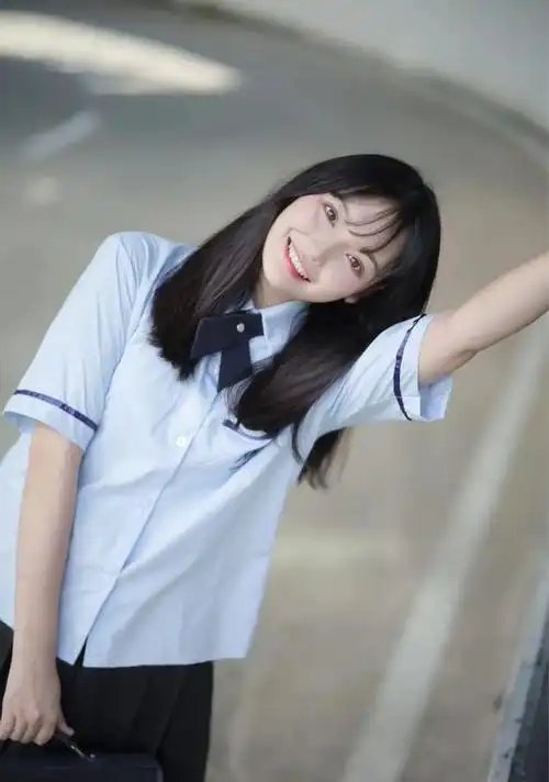 一中校花,撩动青春的心弦_网易订阅