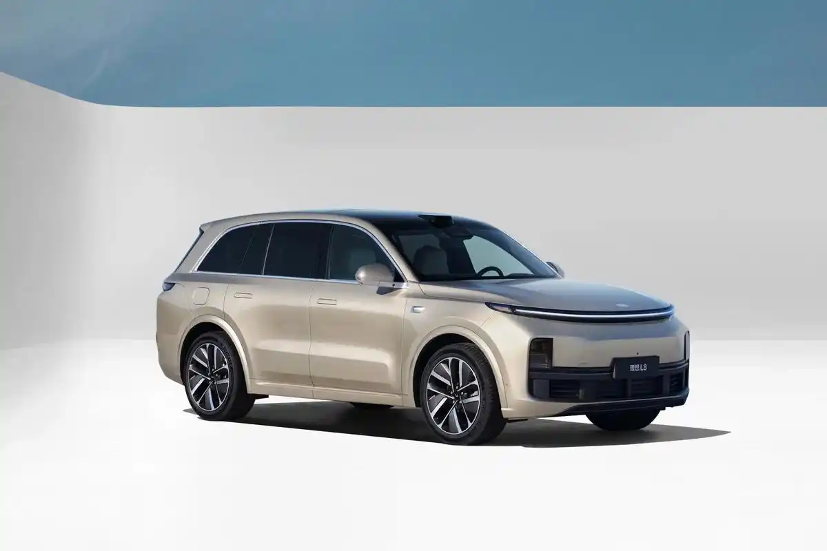 试驾理想l8:ota至v4.4版本,哨兵模式很不错,苹果手表可解锁