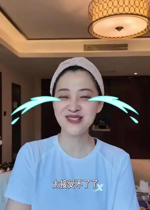 梅婷素颜健身在剧组拍戏长胖了5斤48岁的年纪还有身材焦虑