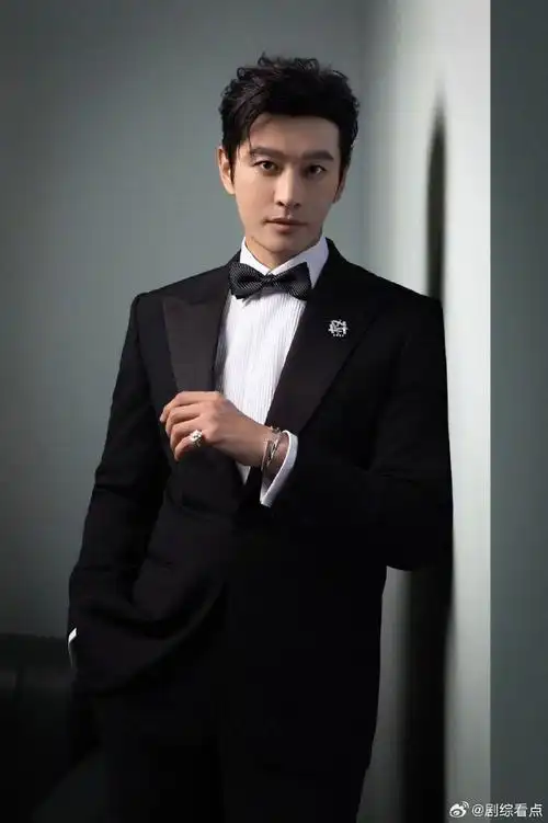 老粉都没认出黄晓明