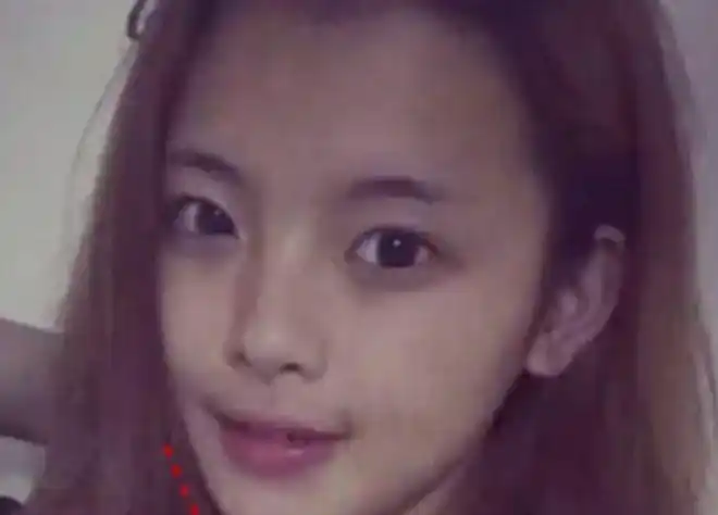 杨超越的未出道前照片对比,网友:看她下巴就知道为什么了!