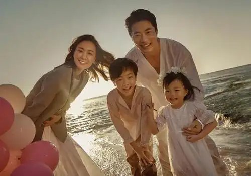 曝43岁权相佑豪掷4.1亿元购房,与娇妻结婚11年儿女双全