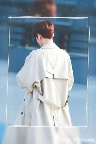 看到蔡徐坤的背影,网友自闭了