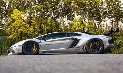 兰博基尼aventador改装lb宽体,简直就是贴地飞行的战斗机!