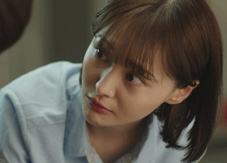 郑爽眨眼好萌gif动图_动态图_表情包下载_soogif