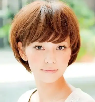 齐耳短发齐刘海怎么扎头发,求图片