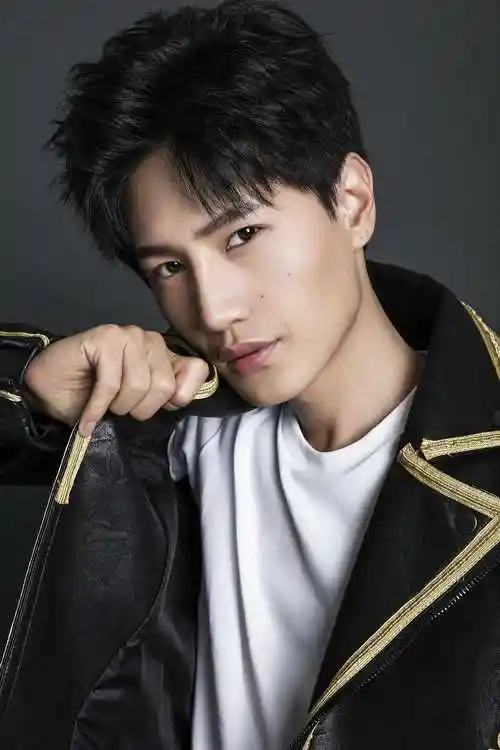 p data-id="gnaxjxca8t">李云赫,中国内地男演员,歌手.