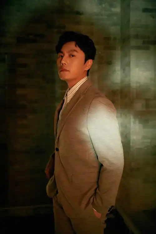 秦昊绅士西服儒雅帅气图片写真