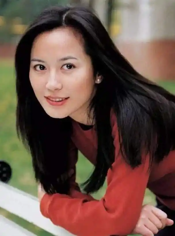 气质美人俞飞鸿:不仅是古装女神,她还是学霸,演员,导演