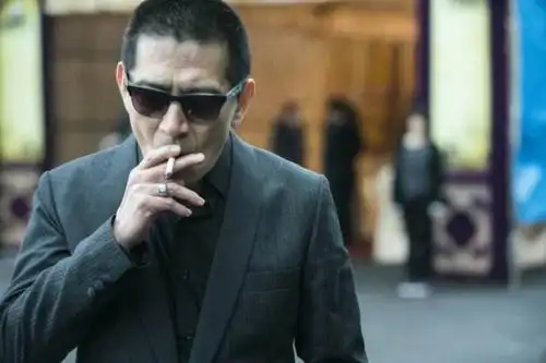 高捷剪霸气「山本头」 黑道味藏不住